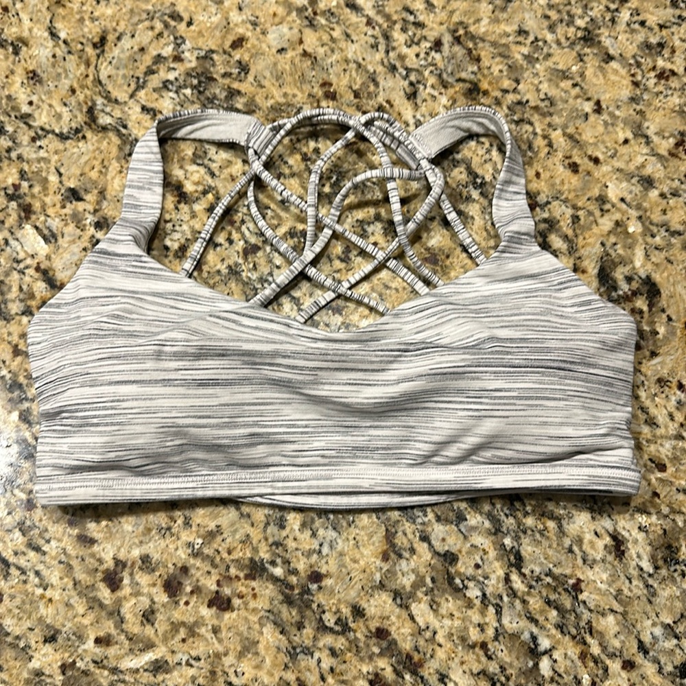 Lululemon Free to Be Bra